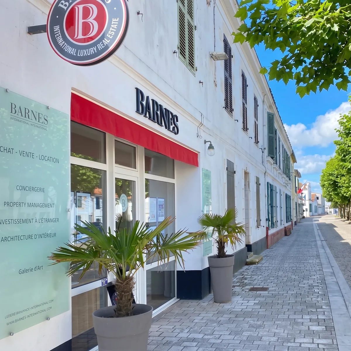 La devanture de l’agence BARNES La Flotte