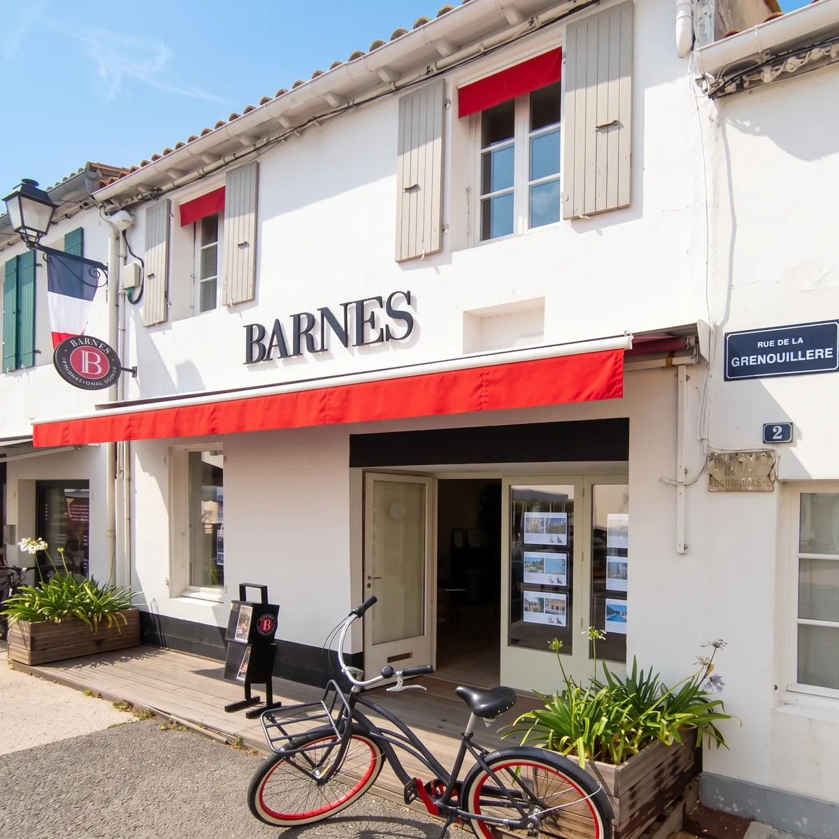 La devanture de l’agence BARNES Les Portes-en-Ré