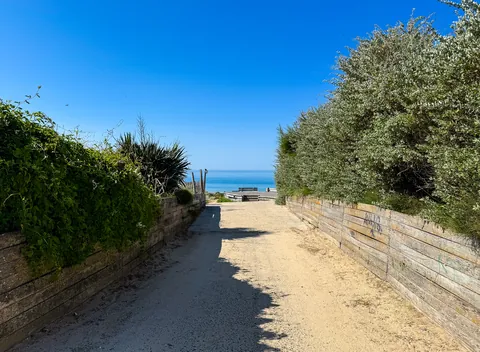 Le chemin d’accès à la plage du Peu Ragot à La Couarde-sur-Mer