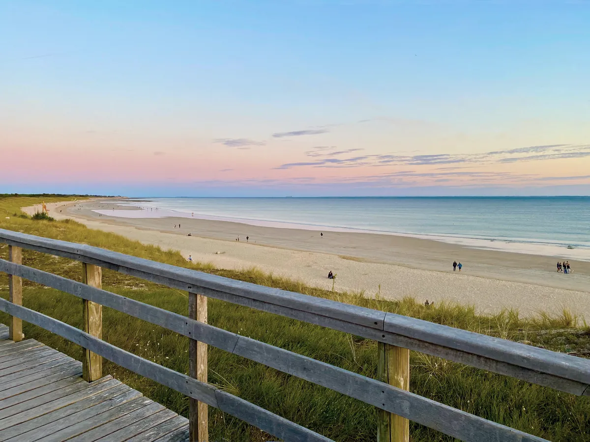 Maison proche plage à vendre sur l'Île de Ré — BARNES