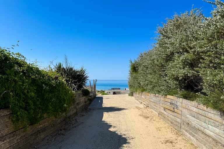 Chemin d’accès à la plage du Peu Ragot à La Couarde-sur-Mer