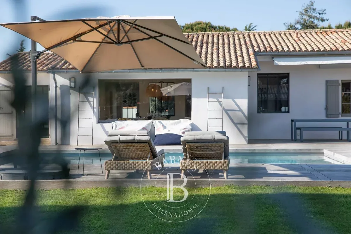 Villa Madame, maison à louer aux Portes-en-Ré · réf. 84209047 · vue 1