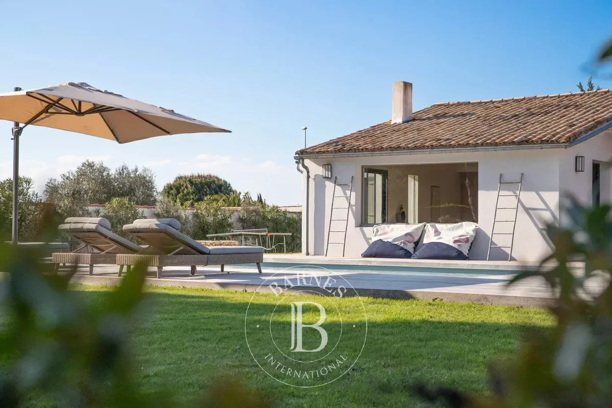 Villa Madame, maison à louer aux Portes-en-Ré · réf. 84209047 · vue 2