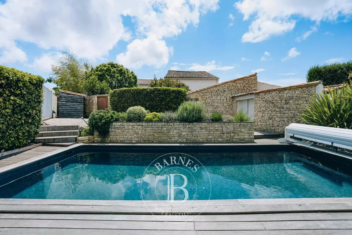 Villa Côte Ouest, maison à louer à La Flotte · réf. 85188141 · vue 2