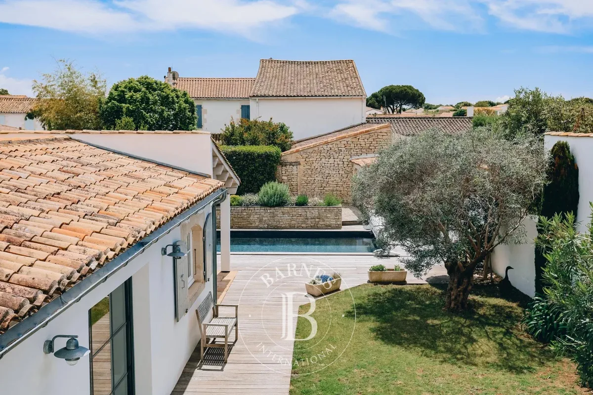 Villa Côte Ouest, maison à louer à La Flotte · réf. 85188141 · vue 3
