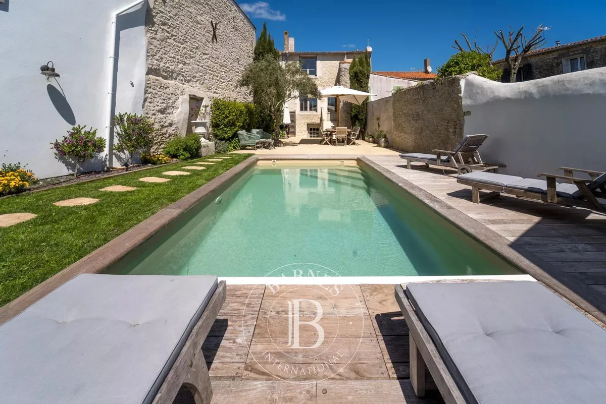 Villa Petit Sergent, maison à louer au Bois-Plage-en-Ré · réf. 85241868 · vue 2