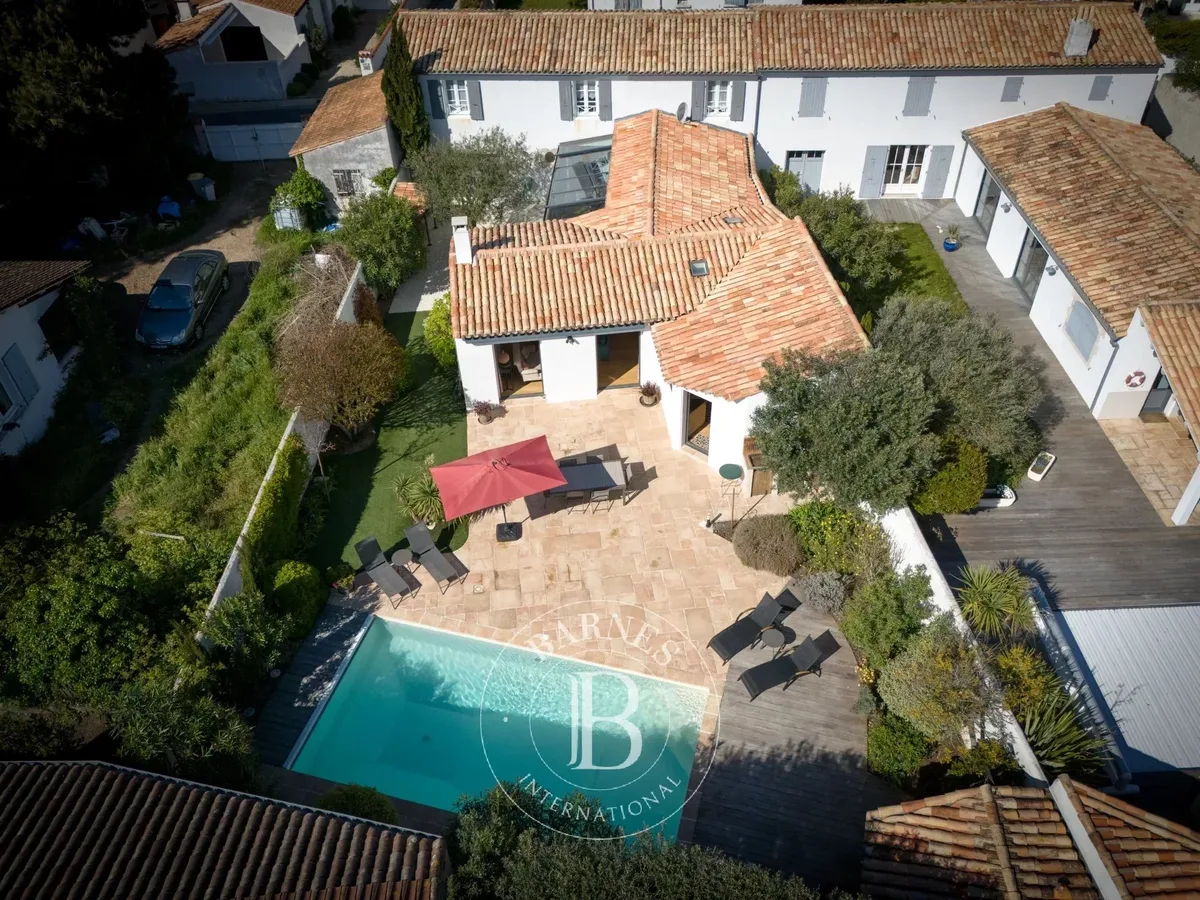 Villa Sylvabelle, maison à louer à La Flotte · réf. 85292469 · vue 2