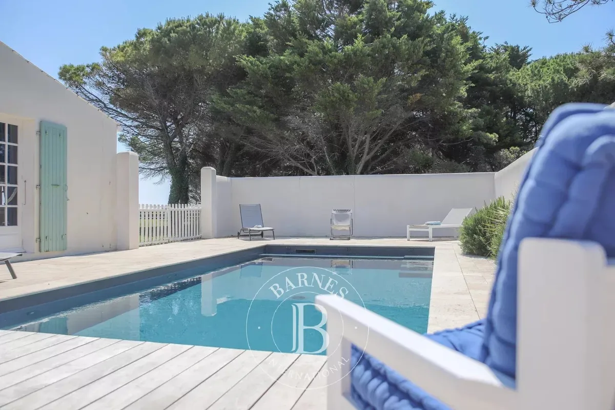 Villa Le Clos, maison à louer à La Flotte · réf. 85604030 · vue 2