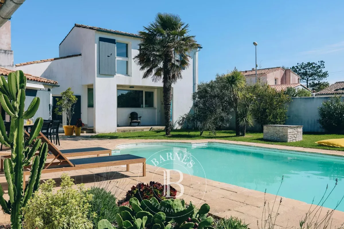 Villa Aurora, maison à louer aux Portes-en-Ré · réf. 85864750 · vue 1