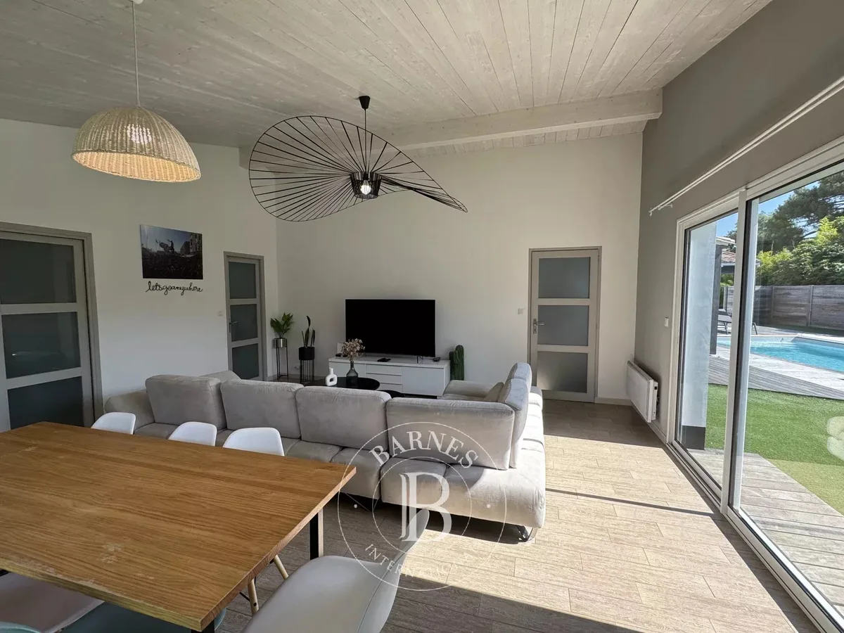 Maison à vendre à Rivedoux-Plage · réf. 86083868 · vue 3