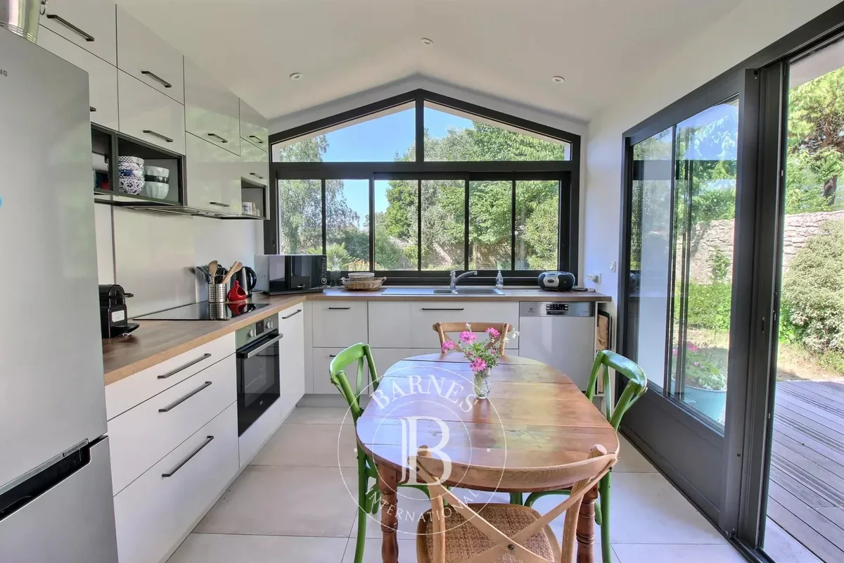 Maison à vendre à Saint-Martin-de-Ré · réf. 87049453 · vue 2