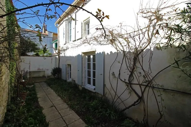 Maison vendu à Saint-Martin-de-Ré par BARNES Île de Ré