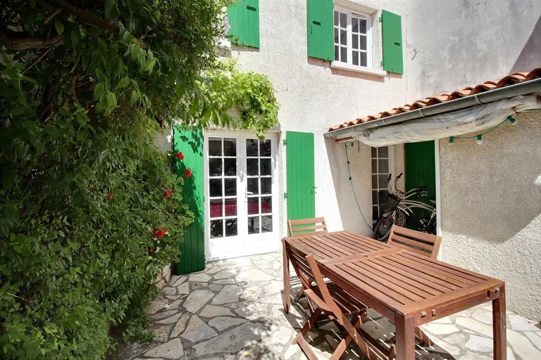 Maison vendu à La Flotte par BARNES Île de Ré