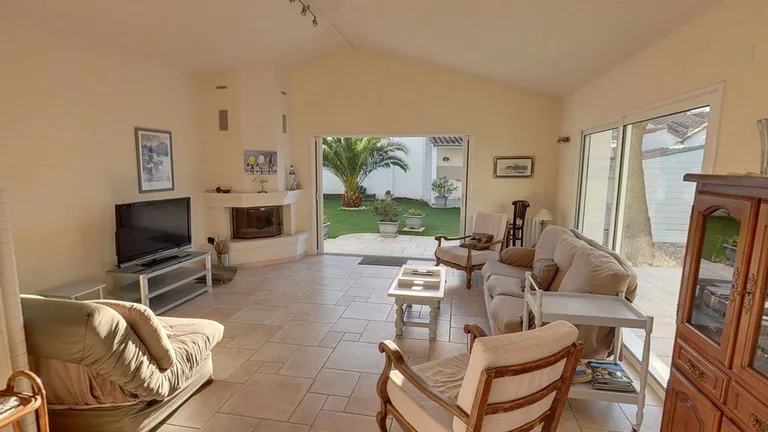 Maison vendu à La Couarde-sur-Mer par BARNES Île de Ré