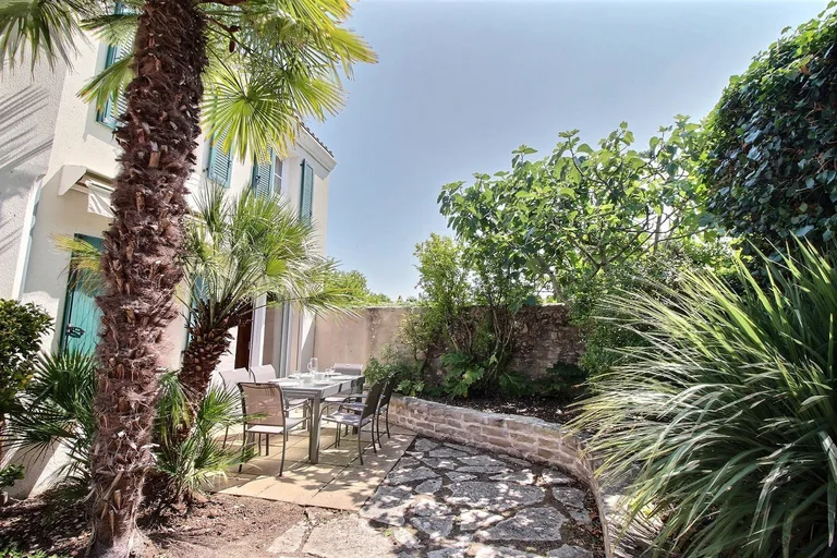 Maison vendu à La Flotte par BARNES Île de Ré