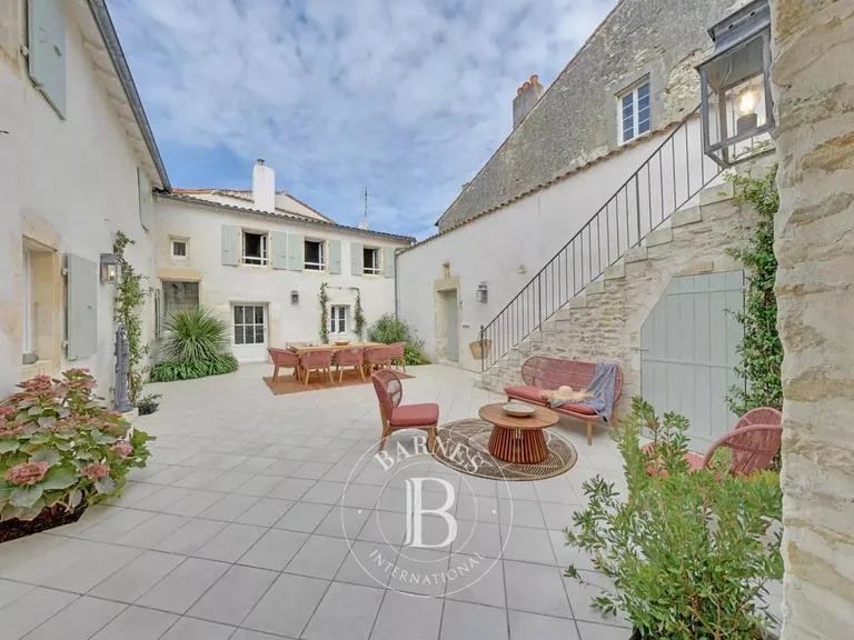 Maison vendu à Saint-Martin-de-Ré par BARNES Île de Ré