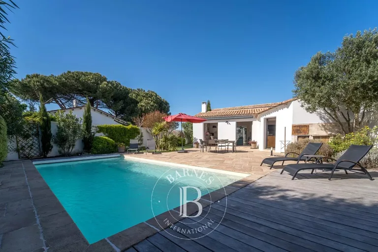 Villa Sylvabelle, location de vacances à La Flotte · réf. 85292469