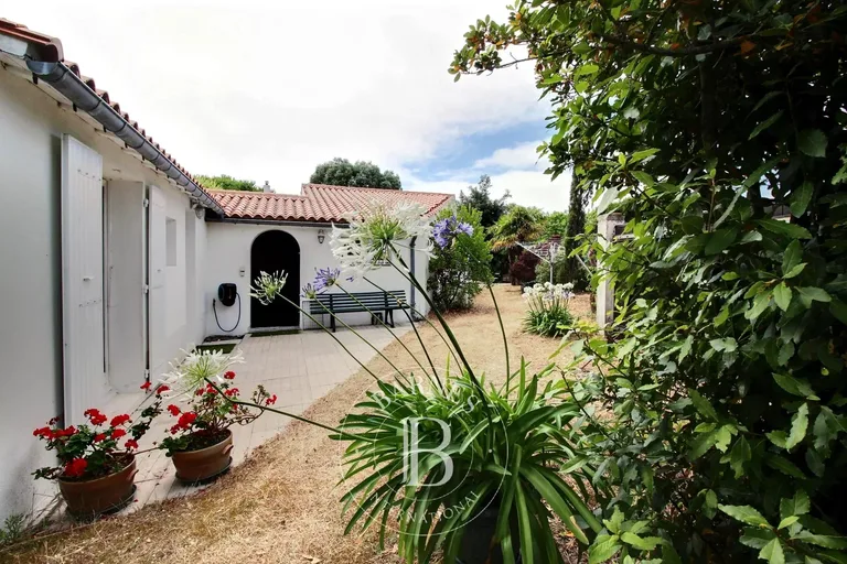 Maison à vendre aux Portes-en-Ré · réf. 86069467