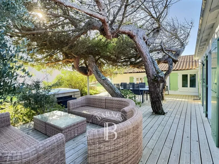 Maison à vendre à Sainte-Marie-de-Ré · réf. 86351039
