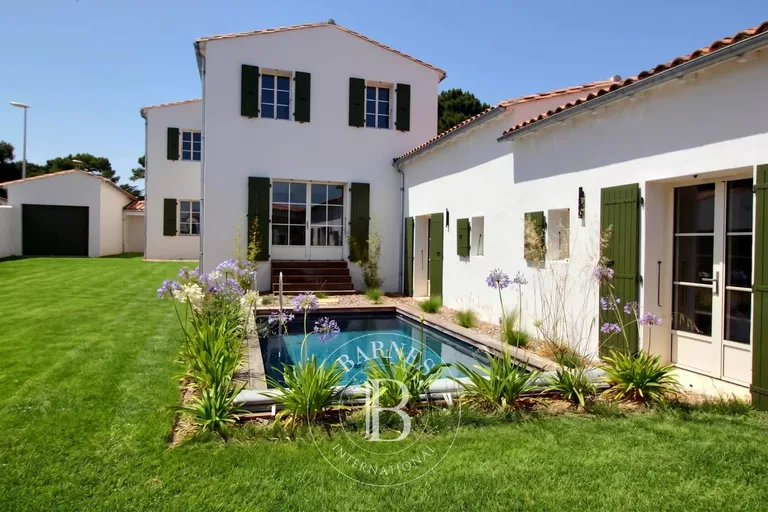 Maison à vendre à Rivedoux-Plage · réf. 86368649