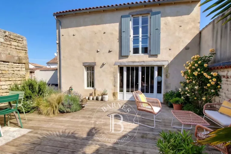 Maison à vendre à Sainte-Marie-de-Ré · réf. 86800669