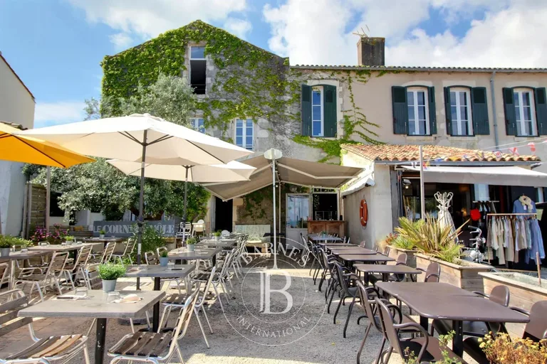 Maison à vendre à La Flotte · réf. 86999766