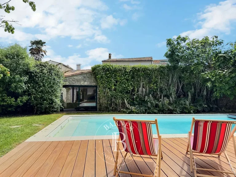 Maison à vendre au Bois-Plage-en-Ré · réf. 87032808