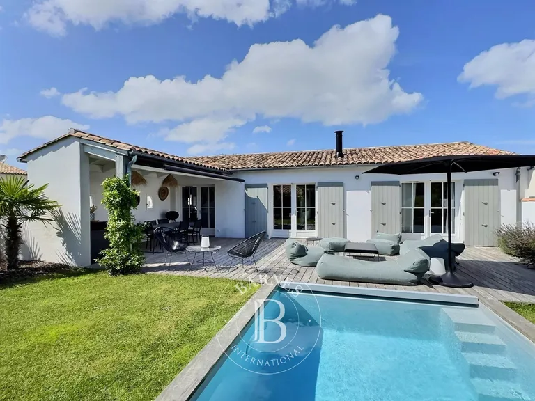 Maison à vendre au Bois-Plage-en-Ré · réf. 87077868