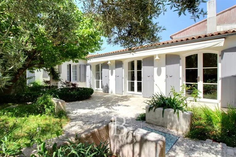 Maison à vendre à La Couarde-sur-Mer · réf. 87123094